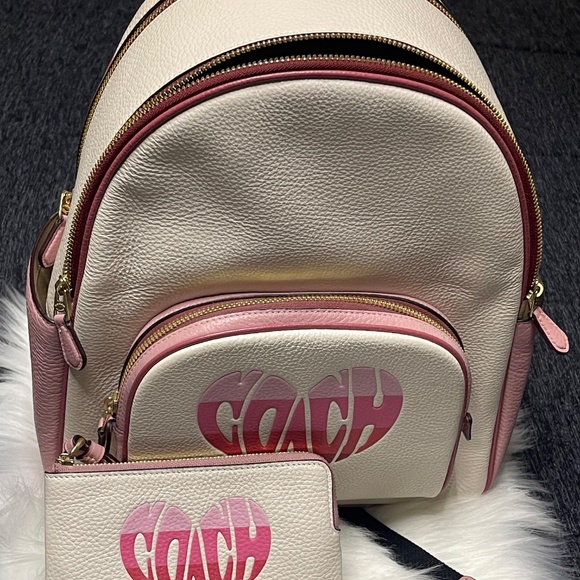 Coach Bookbag Pink heart shaped logo - Picture 2 of 10